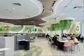 钢琴卖了，研学游黄了！今年暑假，中产家长摆烂，集体断供"鸡娃"图片