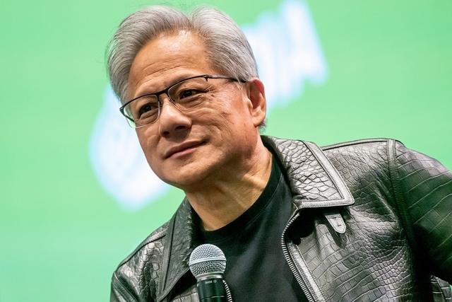 破天荒！特朗普对华态度生变，送出第4份投降大礼，王毅留下忠告