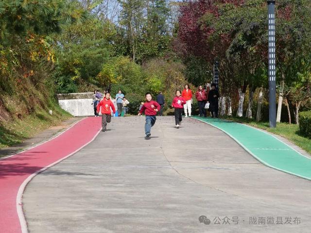 徽县泰湖，山水间的静谧风情