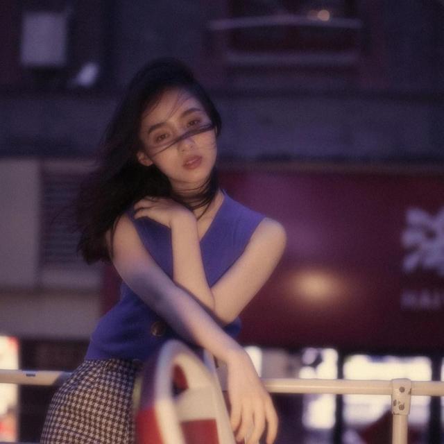 1983年考上军校，到团长家告别时阿姨对我说：毕业后你一定要回来