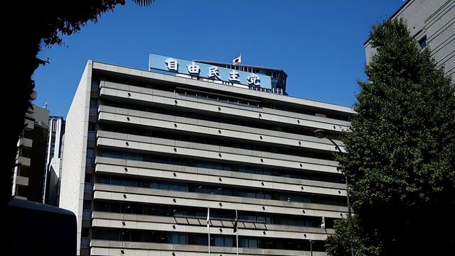 高市立下“军令状”，若达不成自己就辞职走人，并再次向中国喊话