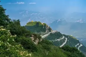北京的西山 香山 玉泉山迷惑了许多人 它们是不是同一座山图片