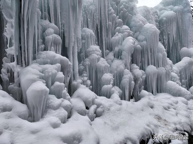 冬日江山美如画 秦岭冰瀑醉游人