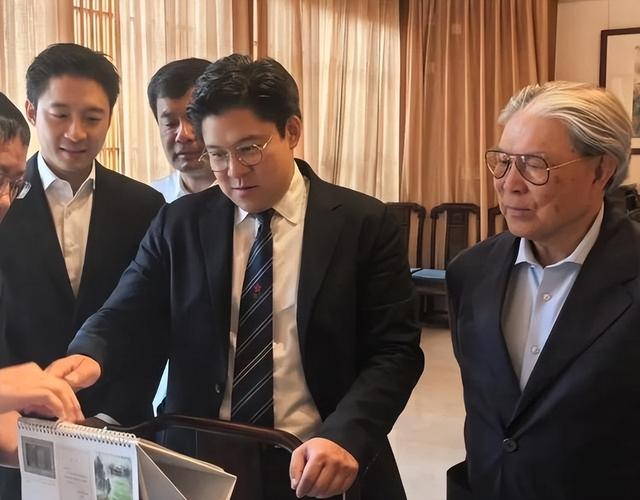 郭晶晶没想到，代言暴雷不到一周，霍启山竟替霍家找回了“体面	”