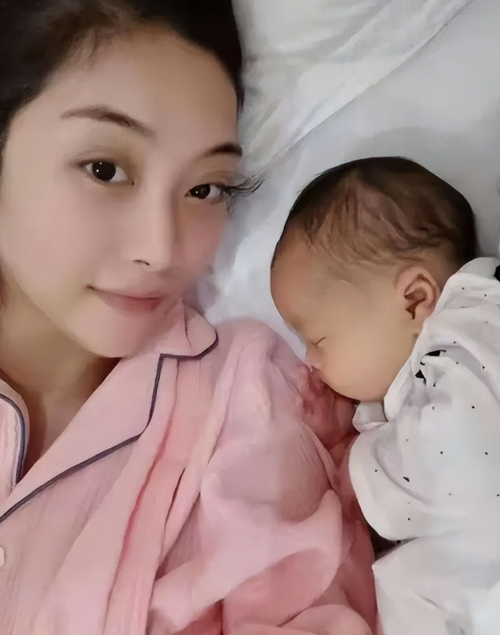 “买英国精子生3娃”的山东女人，7年后现状曝光：她后悔了吗？