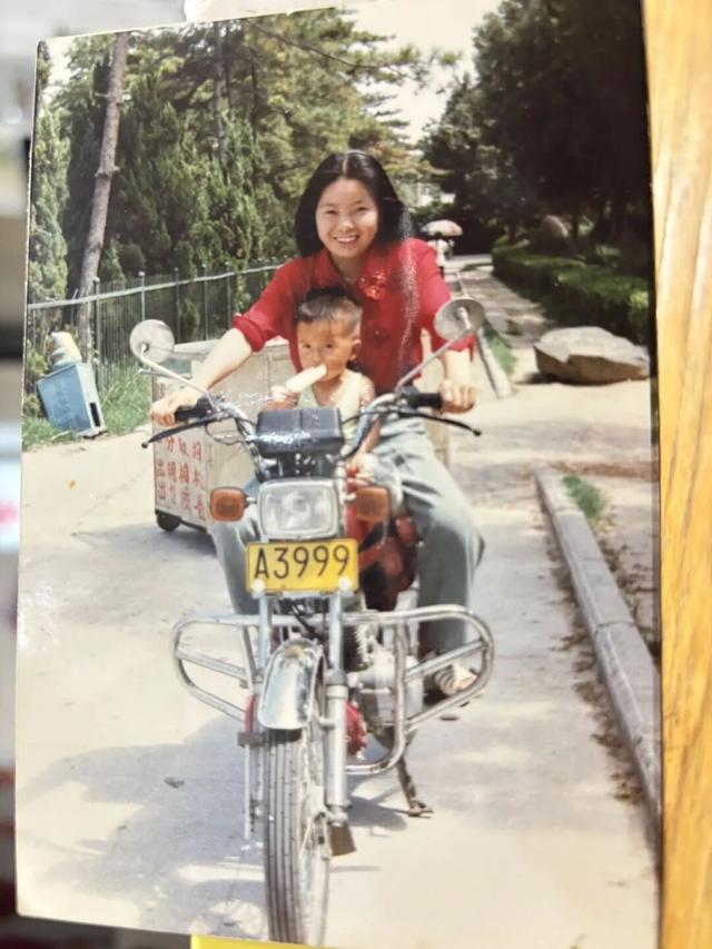 流动儿童长大了：住在储藏室的一家人，生活有苦也有甜