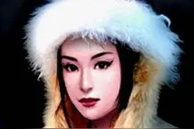 皇帝死后没多久，皇后就对大臣说：杀了你老婆我嫁给你。图片