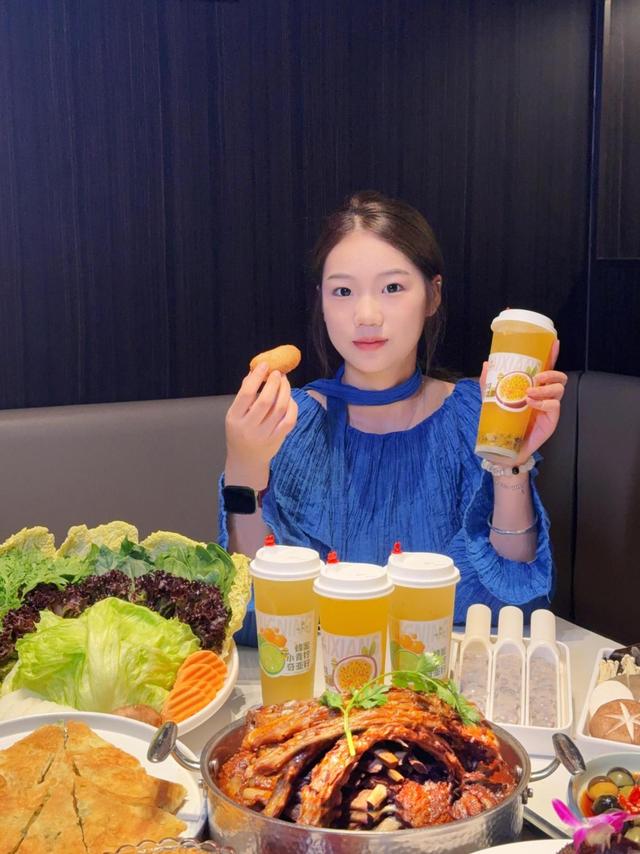 告别普通火锅！蝎王府来告诉你，火锅还可以这么吃？！