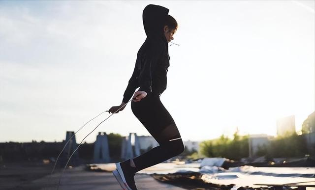 马上停止做这6种运动，做得越多，关节或越伤？医生给出明确答案