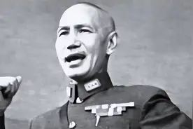 戴笠孙子身份暴露被审判，执行死刑前说了句话，当场无罪释放！图片