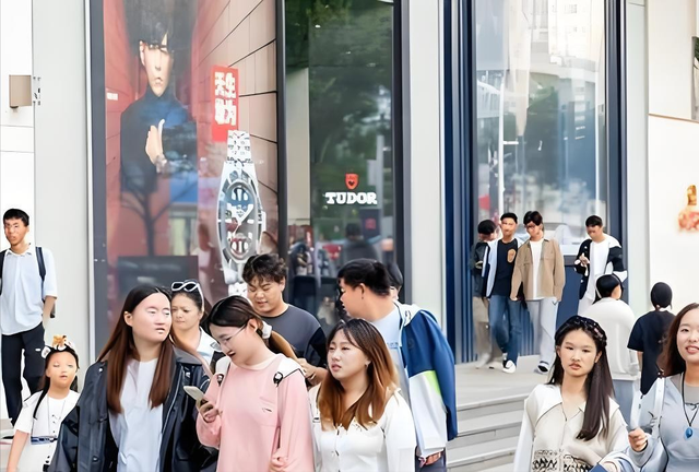 中国将迎人口死亡高峰！22年1041万，23年1100万，去年死亡多少？