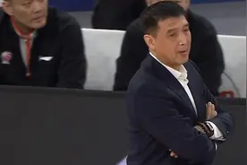 三支球队都说他不行！闵鹿蕾为何就偏爱菲尔德呢？图片