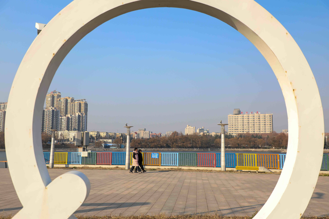 【图说钢城（53）】取景框里的钢城