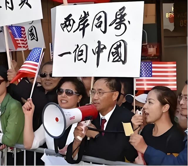 董军在人民大会堂表态后，特朗普知道：台海方向，再不布局就晚了