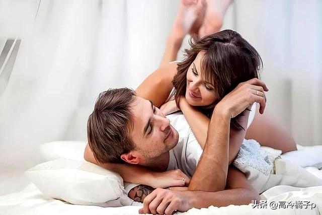 两性交往，要想刺激女人的荷尔蒙，只需记住这六点绝对让她上头