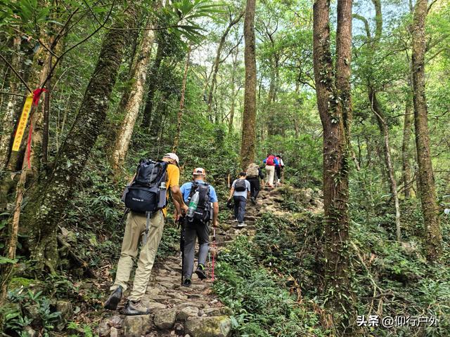 龙岩黄连盂徒步登山