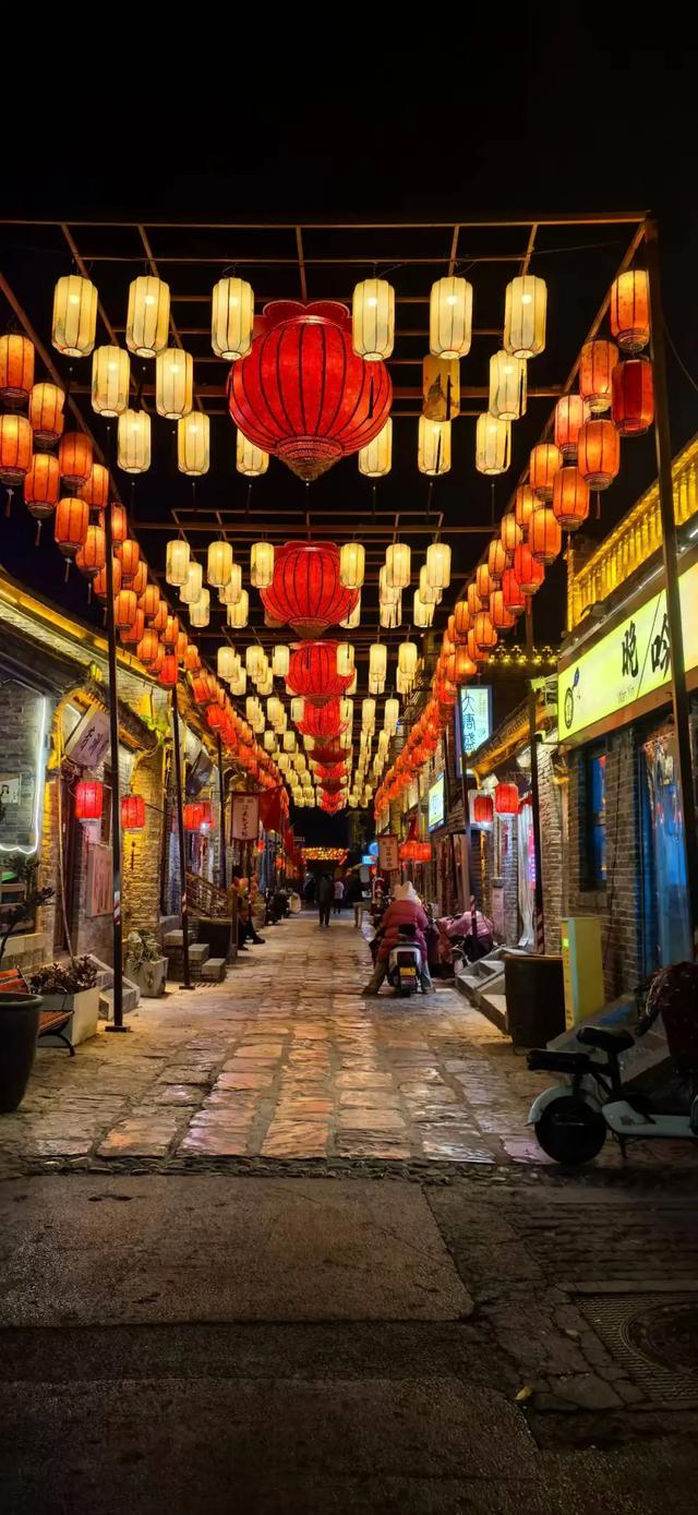 “古街”“古镇”千篇一律，但这其实并非坏事