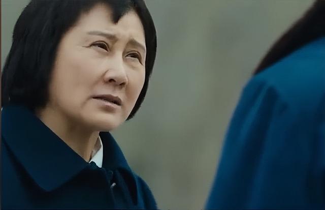 万万没想到，口无遮拦的张凯丽，因阅兵上的一句话，实现口碑逆转