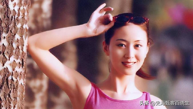 中国第一“模特”汤加丽：走红后丈夫离婚，父亲说丢脸，后来怎样