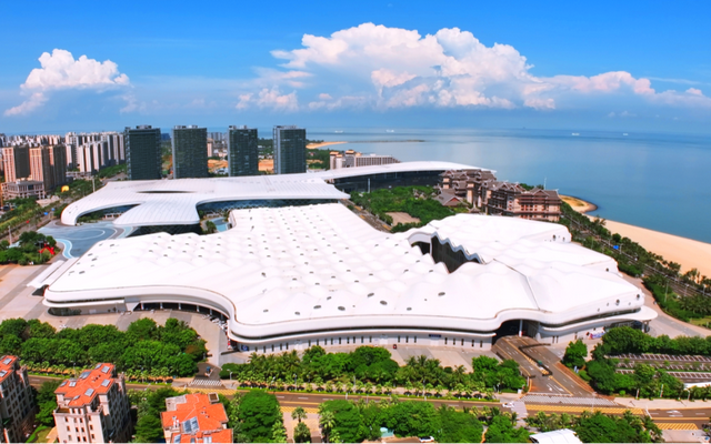 清凉一夏海南度假 | 坐“萝卜快跑”悠悠逛海口~