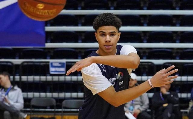 力压东契奇，17岁勇夺MVP，却无法适应NBA，沦为训练营合同！