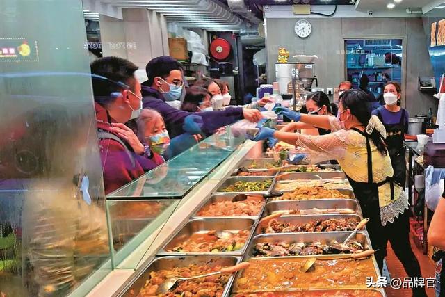 这份“穷鬼套餐”正霸占香港！连老字号也来卖，网友：倒闭先兆！