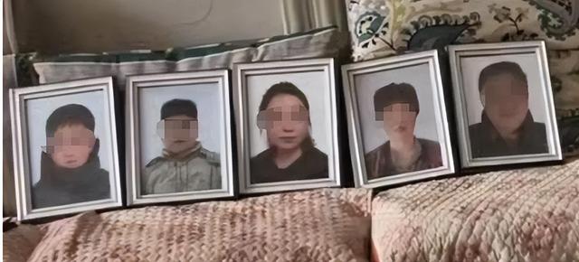 父母妻儿五人被害，男子再发声：10岁儿子本躲过一劫外出求助被杀	，案发当天自己被凶手儿子拉黑