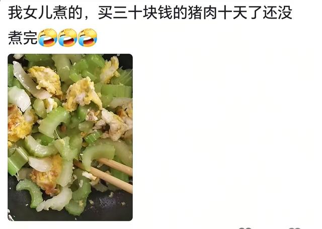 当大学生放假回家开始做饭，网友：女儿做一个月饭，我俩瘦了10斤