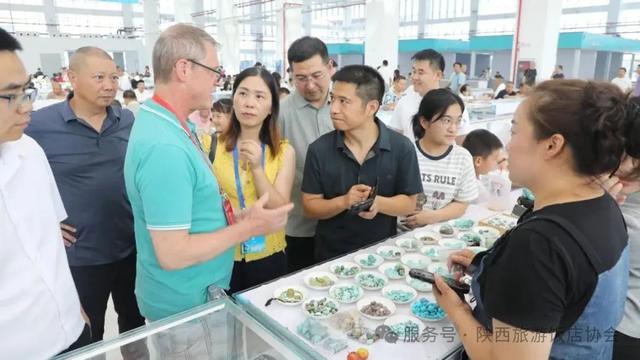会盟武当 共鉴竹山——陕西旅游饭店协会代表深入竹山考察行