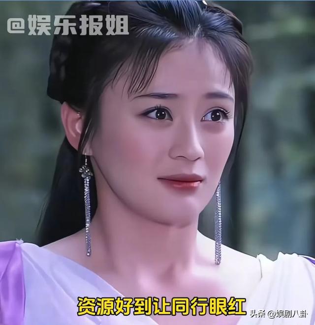 女演员千万别整容！《归队》42岁蒋欣与38岁袁姗姗对比，差别很大