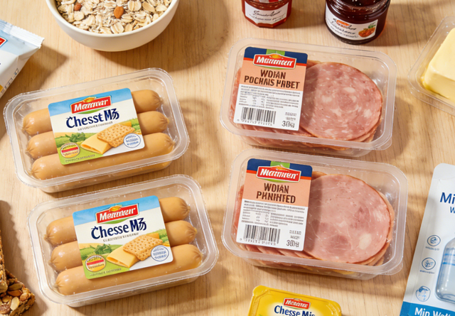 德国美女来中国旅游前备满干粮，落地北京后愣住