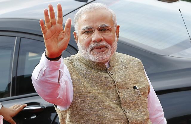 印度光辉战机坠毁几天前疑似漏油