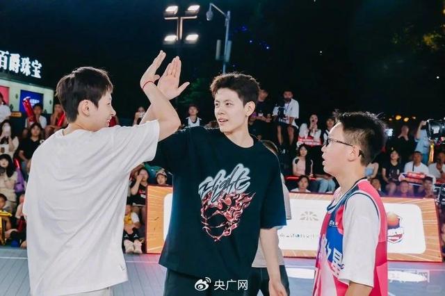 一路走好！4位名人3天内相继离世，两位超过100岁，最小不到60岁