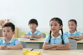 良好的班风该怎么建设？班主任记住一个原则，班风就差不到哪里去图片