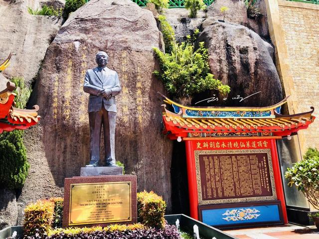 马来西亚这座中华寺庙，竟然建在赌场旁？据说来拜佛的大都是赌徒