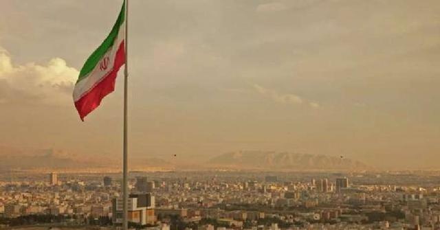 军演还没结束，伊朗舰队中途退出	，中方回了13字，对美叫停三件事