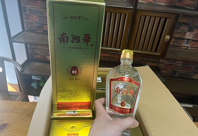 白酒能放多久？放20年还能喝？提醒大家：有3种酒时间越久越值钱