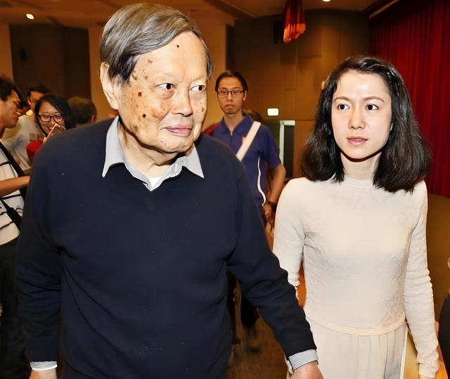 恭喜翁帆！这个女人“不简单”，她活成了令人羡慕的女人！