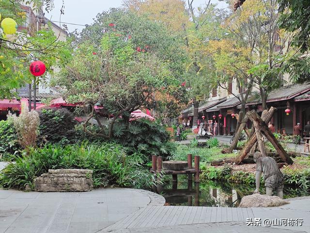 成都人的周末“偷闲”：上午三道堰喝茶，下午蝴蝶村遛娃