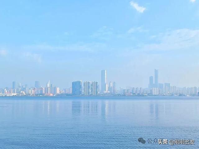 大连新晋网红打卡地，地铁直达，京谷燃码头
