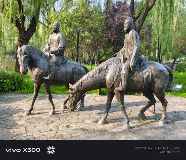 vivo X300上手体验：小屏旗舰的影像与性能巅峰之作