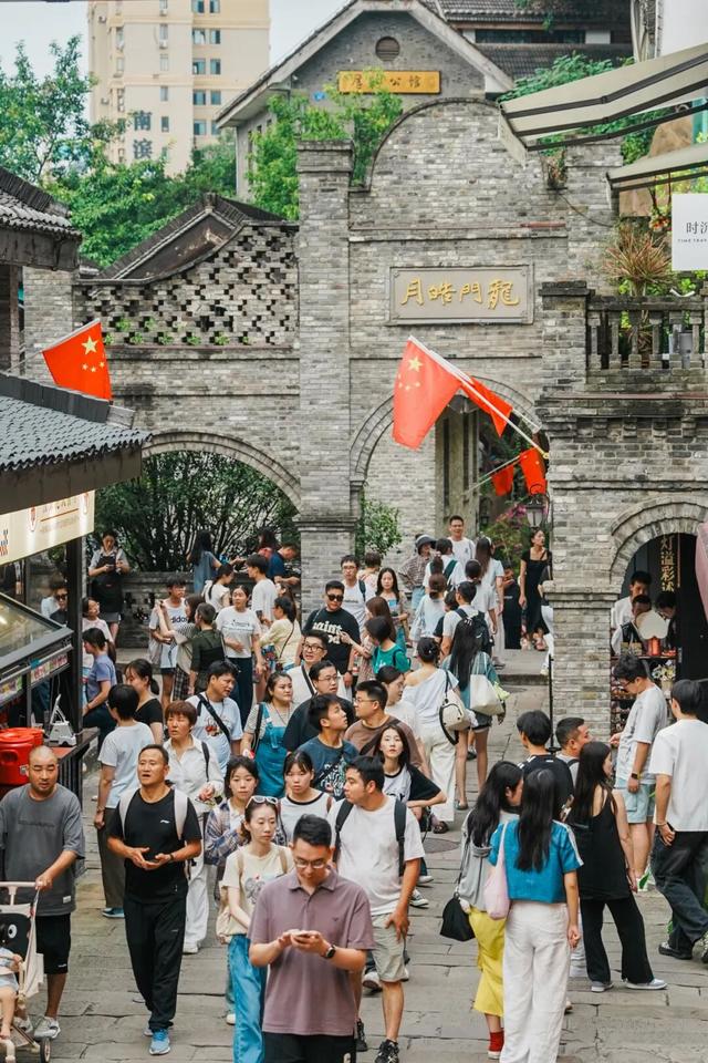 人气，就是南岸双节的最佳答案！