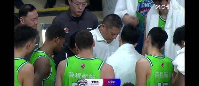 北京首钢大胜天津男篮，翟晓川21+7，陈盈骏回归，三国手观战！