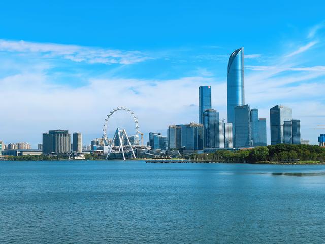 金鸡湖，一幅永不落幕的动态苏绣长卷