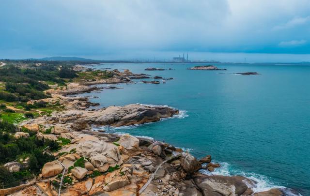 高铁直达，福建这座海岛人少景美、碧海蓝天，很适合躺平