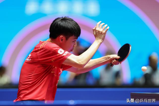 快讯：王楚钦7局大战击败黄镇廷	，王曼昱、林诗栋、先后晋级，全运会男女单打8强全部出炉。