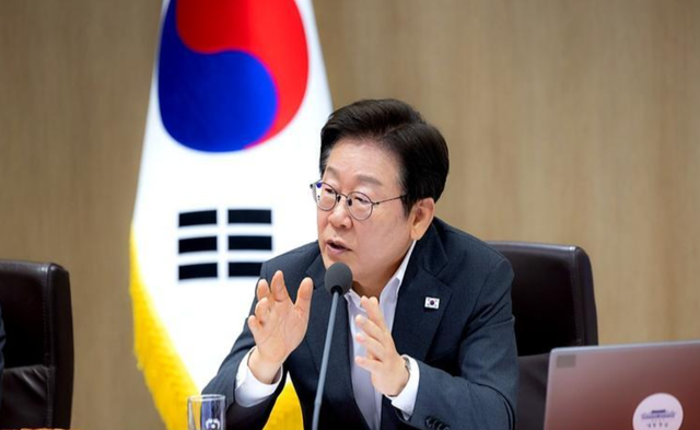 最近李在明变得很奇怪！南京大屠杀遇难者追悼仪式，韩国竟也办了