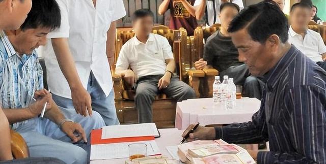 果敢同盟军开始清除缅文，过去十多年果敢一直在“去汉字”