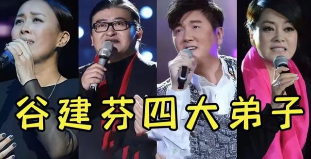 62岁毛阿敏与63岁董文华罕见同框！一个豪门守寡，一个风采依旧