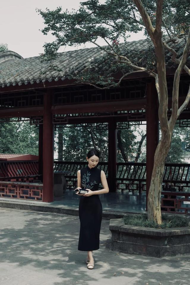 红墙绿荫，与女皇共赴一场夏日国风之约